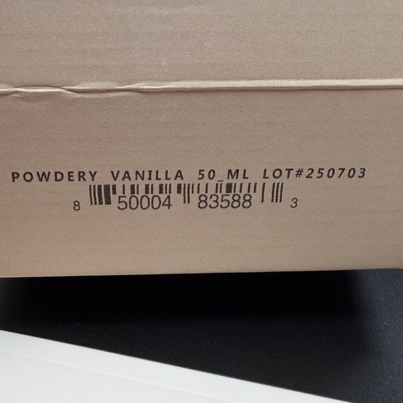 Dossier Powdery Vanilla Body Oil - Silver Cap - Picture 6 of 6